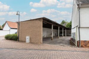 Carport/Garage